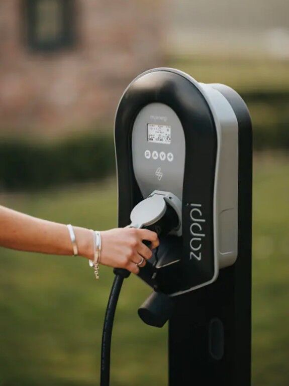 myenergi Standfuß für 1-2 zappi Wallboxen – Bild 2