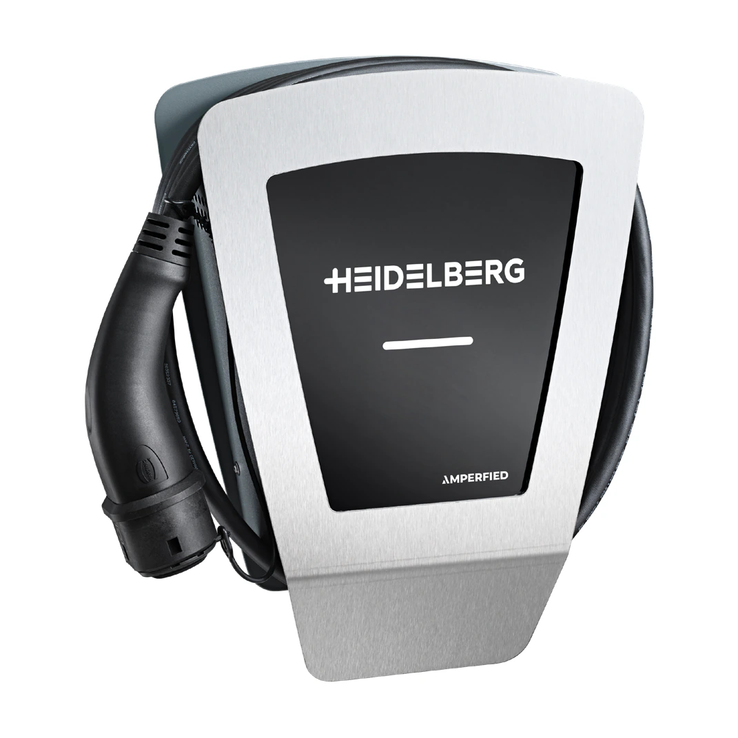 Amperfied Heidelberg Energy Control Plus Wallbox mit Edelstahlfront, Ladekabel und Typ-2-Stecker, leicht schräg von links